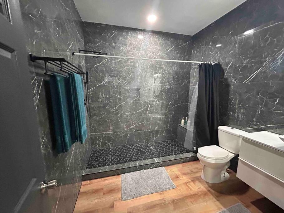 Villa The Peacock - 8 Bdr 4 Bth 14 Bds *